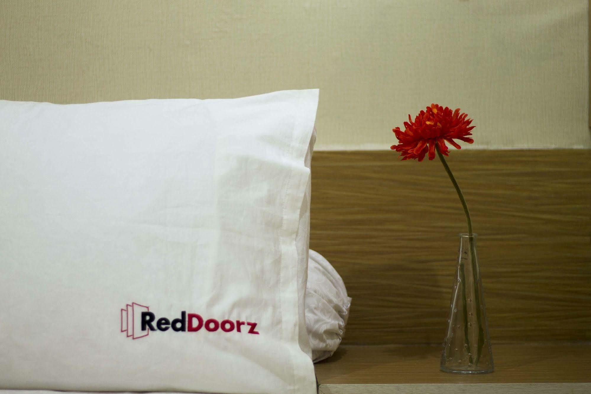 Reddoorz Near Raya Semer Canggu Exterior foto